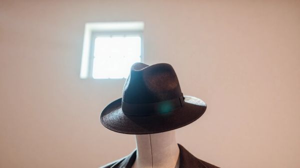 Les 5 avantages du chapeau fedora pour votre look unique